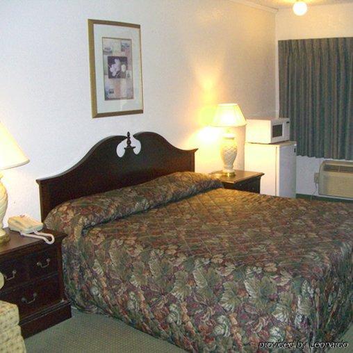 Midtown Motel Ньюпорт-Ньюс Номер фото